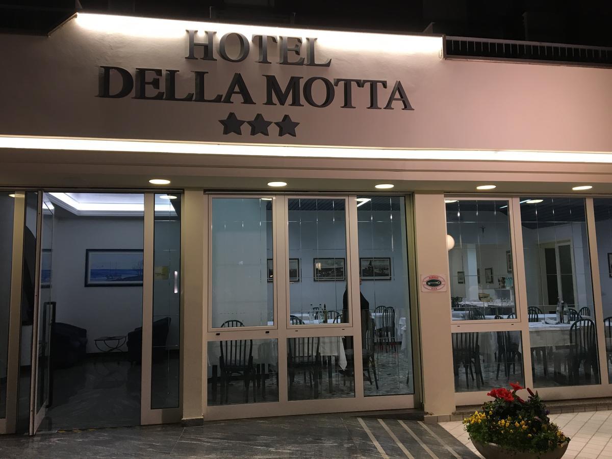 Hotel Della Motta Bellaria-Igea Marina Exteriör bild