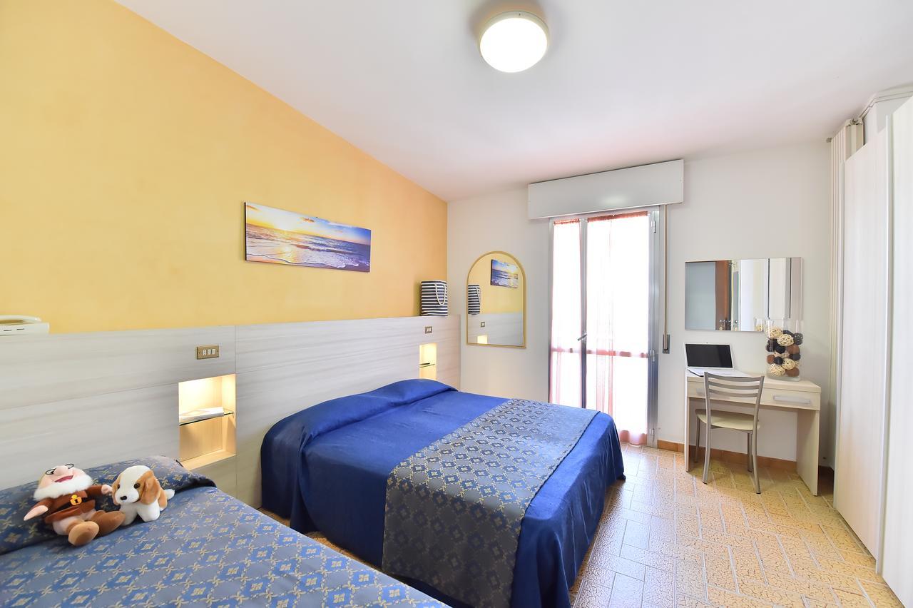Hotel Della Motta Bellaria-Igea Marina Exteriör bild